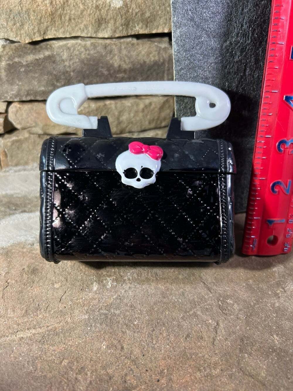 2015 McDonald’s Monster High Purse with Skull & Safety Pin